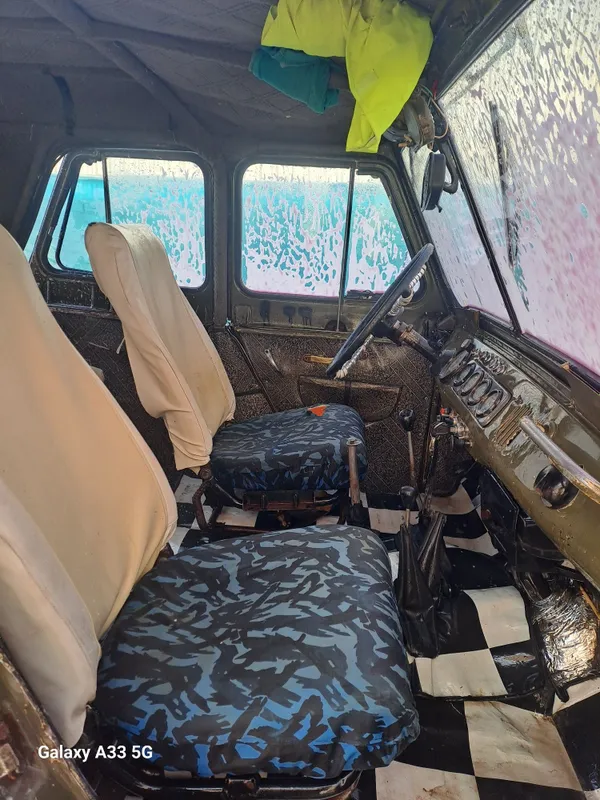 Uaz 469 sotiladi