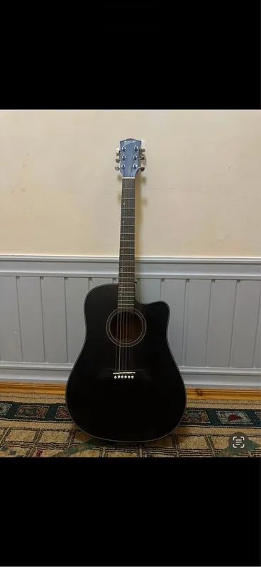 Gitara sotiladi sastayanisi yahshi 2