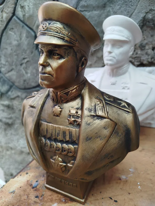 Бюст Жуков Г.К . — фото 1