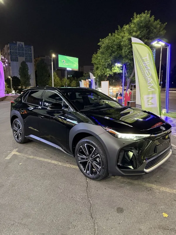 Toyota Bz x4 Full 2024