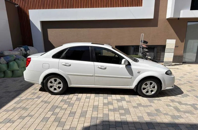 Chevrolet Jentra 3 Chevrolet Jentra 3