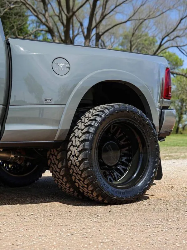 Ram 3500 Limited Mega Cab 2026 4 Ram 3500 Limited Mega Cab 2026 4