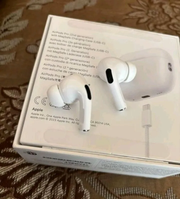 Apple AirPods Pro2(USB Type-C Левый Правый Наушник 1 Apple AirPods Pro2(USB Type-C Левый Правый Наушник 1