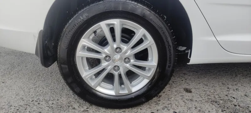 Кобалт родной балон сотилади.195/65 R15
