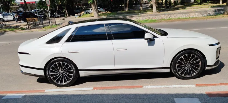 Hyundai Grandeur Calligraphy — фото 1