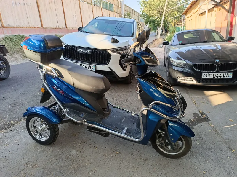 Tesla sukutir 5