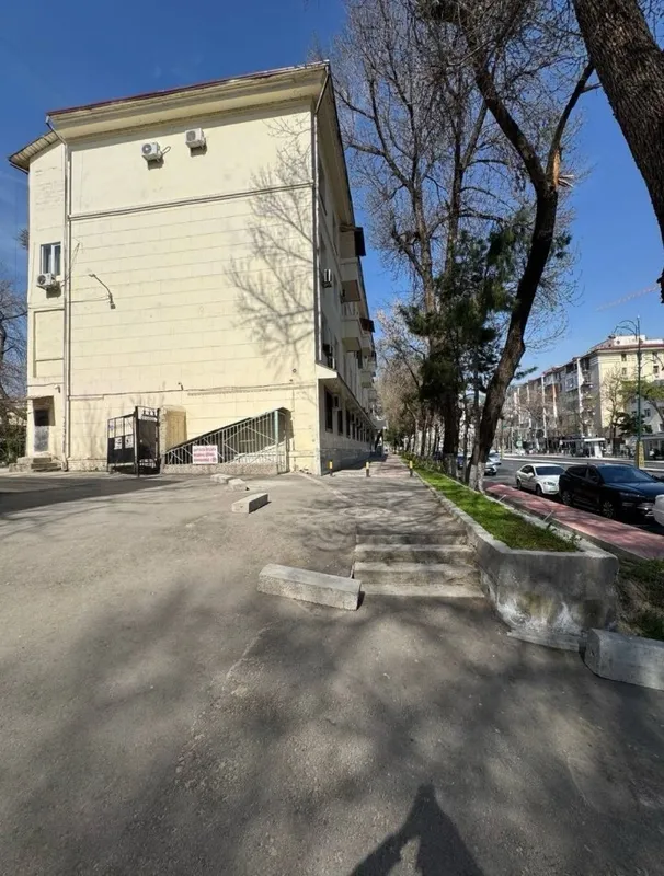 Продаётся 3-комнатная квартира 3/4, 81 м², Яккасарайский район 7 Продаётся 3-комнатная квартира 3/4, 81 м², Яккасарайский район 7