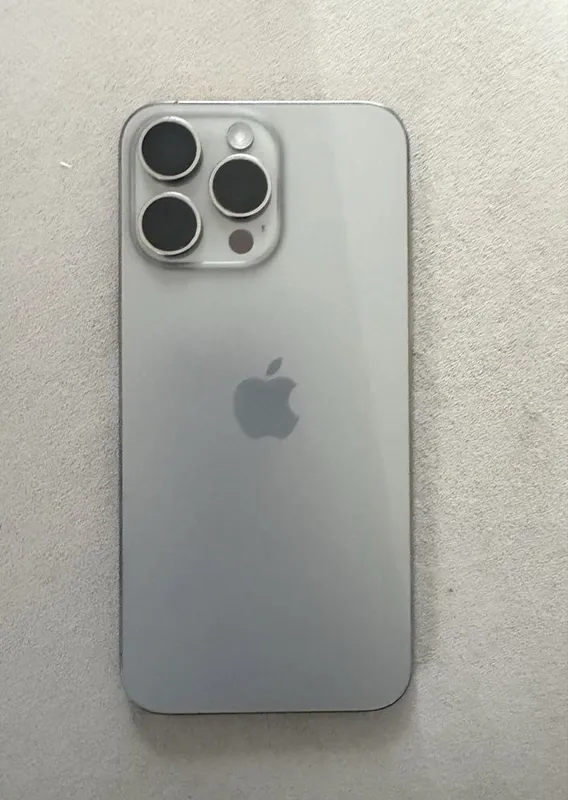 Iphone 15 pro max 256 85% yomks aybi yoq karobkasi yoq
