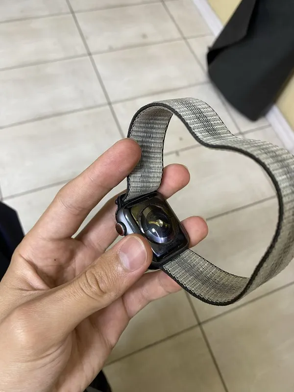 Iwatch 4 sotladi 4