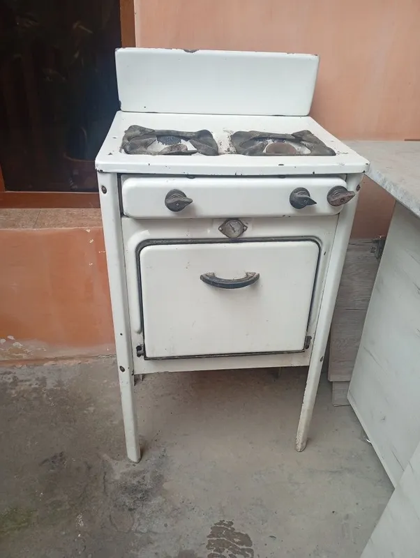 Газ плита двух глаза