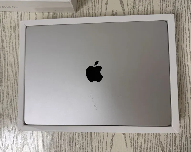 MacBook Pro 14, Apple M1 Pro 3