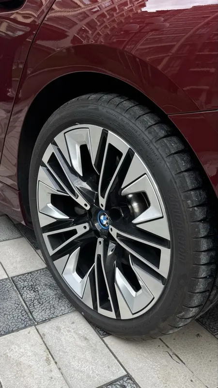 Bmw i5 35L full 2025 — фото 5