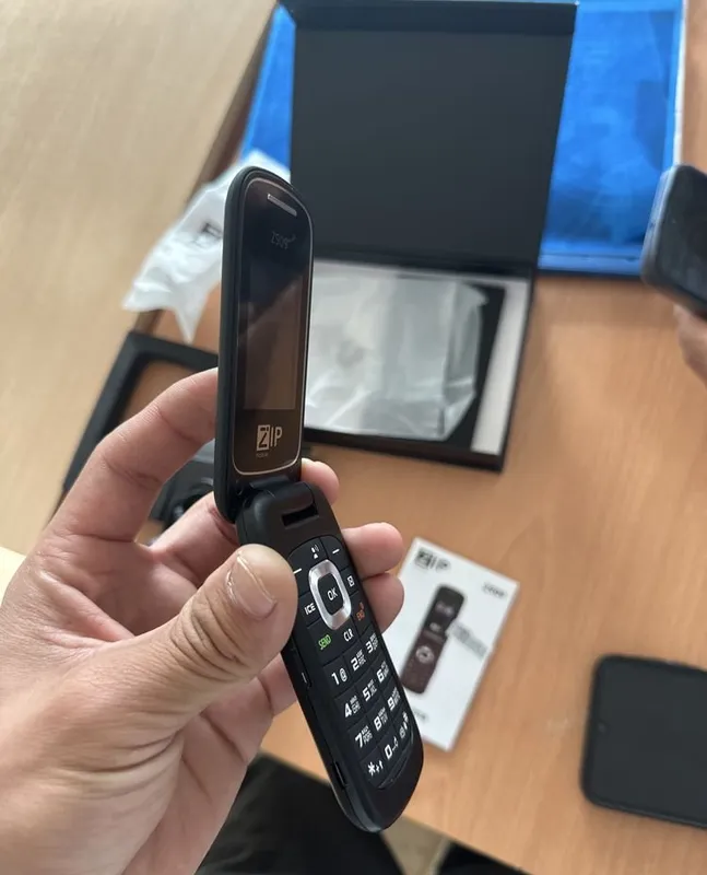 Nokia Z909, новая, коробка вскрыта 5 Nokia Z909, новая, коробка вскрыта 5