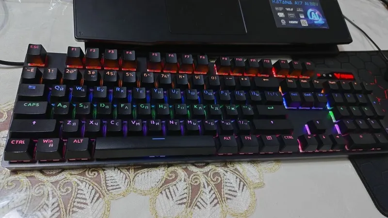Механическая клавиатура механик gaming rapoo v500 pro