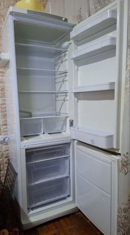 Продается холодильник Indesit — фото 1