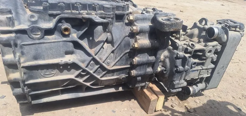 Продаются новые коробка передач ZF 12-ступенчатая, двигатель Cummins, газелевский 540 2