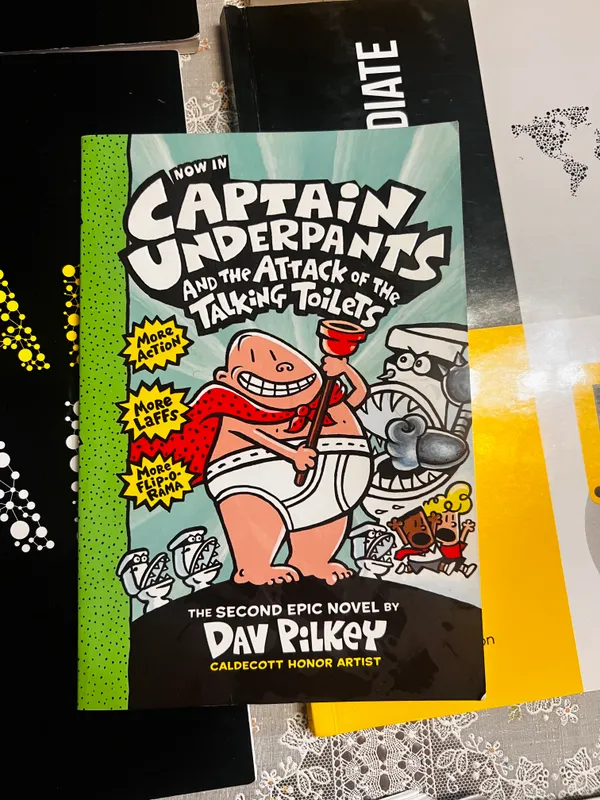 A2 Captain Underpants (книга на английском языке) 1 A2 Captain Underpants (книга на английском языке) 1