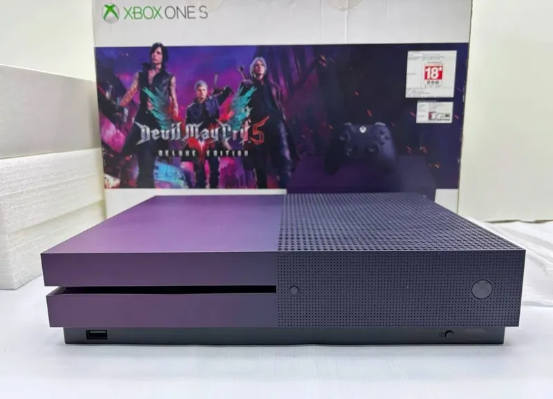 Xbox One S 1 ТБ, ограниченная серия Devil May Cry 2 Xbox One S 1 ТБ, ограниченная серия Devil May Cry 2