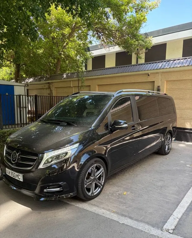 Mercedes-Benz V Class Brabus Extra long 6 Mercedes-Benz V Class Brabus Extra long 6