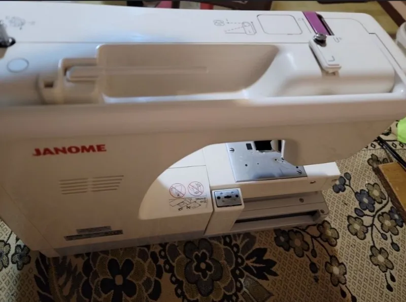 Швейнпя машина Janome 350 — фото 2