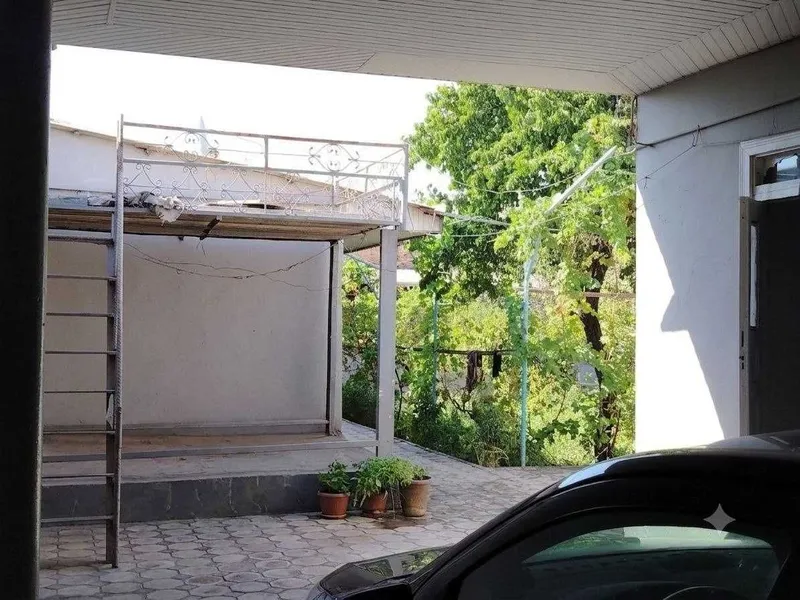 Hovli sotiladi, hamma sharoitlari bor tayyor 2 Hovli sotiladi, hamma sharoitlari bor tayyor 2