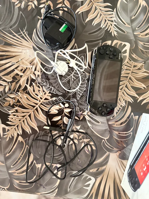 Psp 3000 состояние идеал фулл комплект + коробка — фото 1