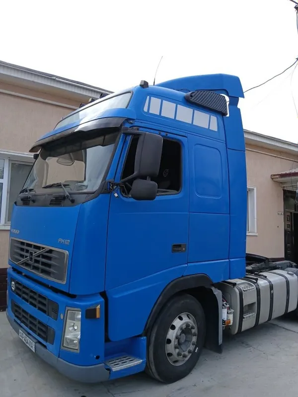Volvo FH12 pirisepi bilan 2 Volvo FH12 pirisepi bilan 2