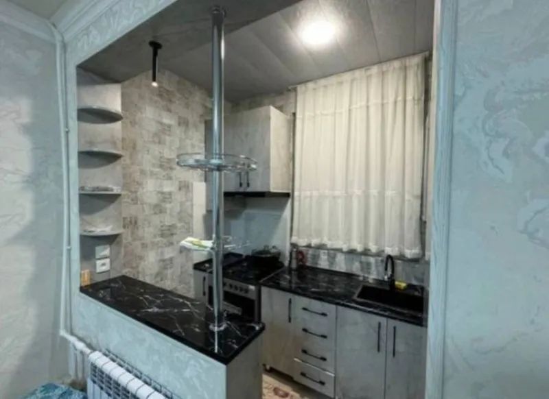 аренда чиланзар 9.  трёх комнатная.  балкон 1,5*3 2