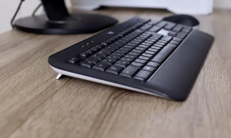 Logitech simsiz klaviatura va sichqoncha to‘plami 3 Logitech simsiz klaviatura va sichqoncha to‘plami 3