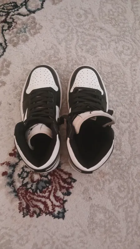 krasovka Nike Jordan detiskiy razmer 35
