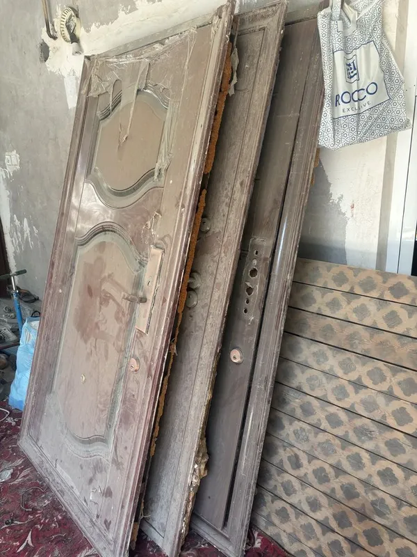 Срочно продам китайские двери