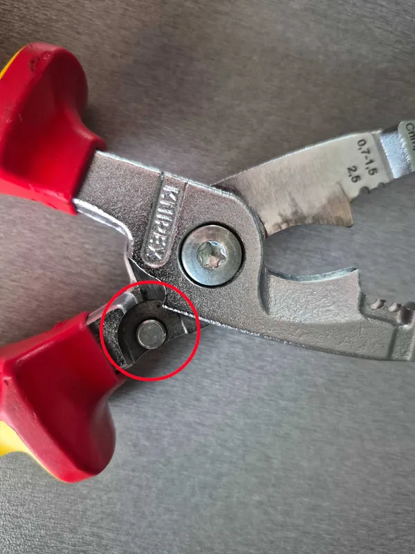 Мультитул KNIPEX электромонтажный 3 Мультитул KNIPEX электромонтажный 3
