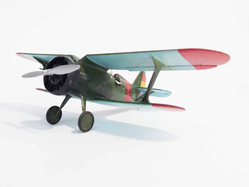 Сборная модель самолета И-15 (ICM, 1:72) — фото 4