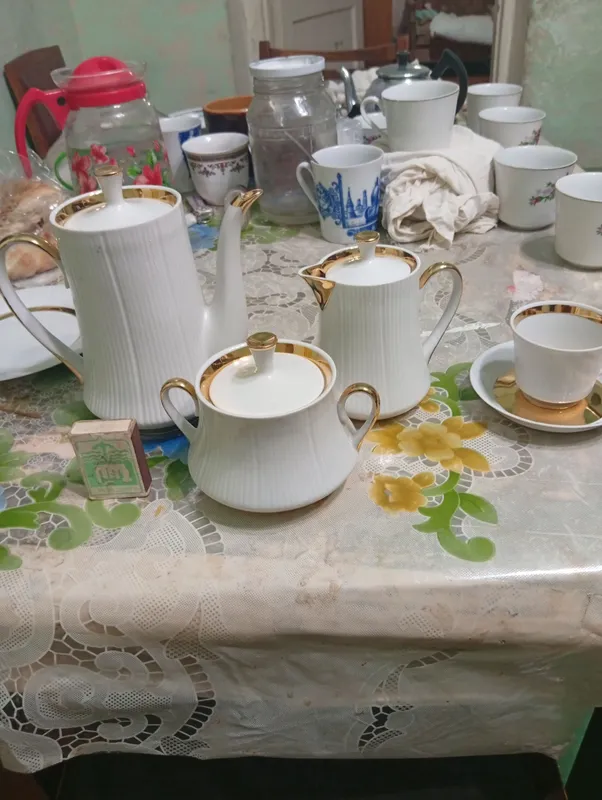 Продам чайный сервиз. Производство Узбекистан.