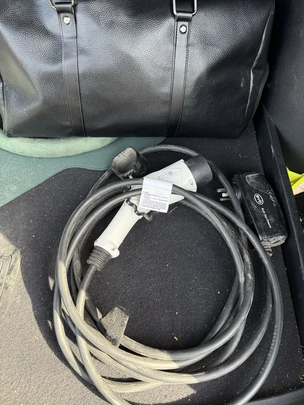 3 kwatt byd zaryadchik sotiladi