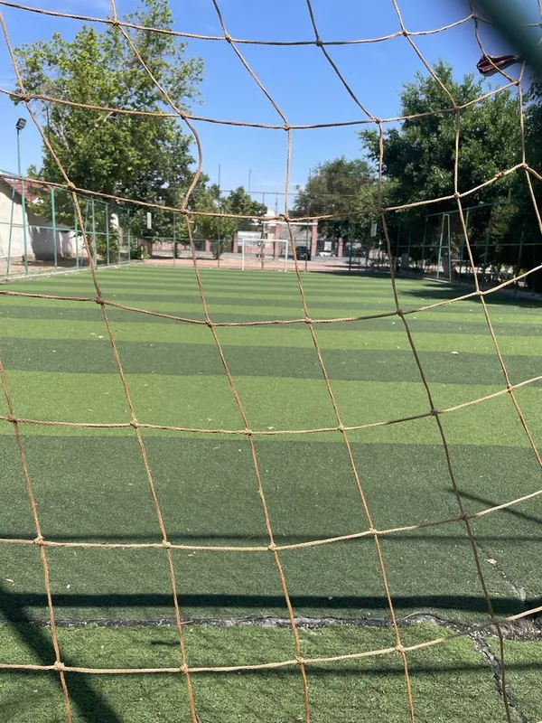 Stadion bor bron qisela boladi shtab 109-maktab maydon yaxshi va yorug — фото 2