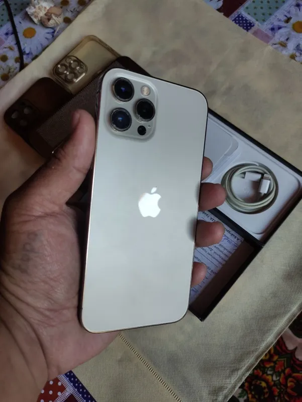 Iphone 12 Pro Max Gold 128gb holati tiniq — фото 5