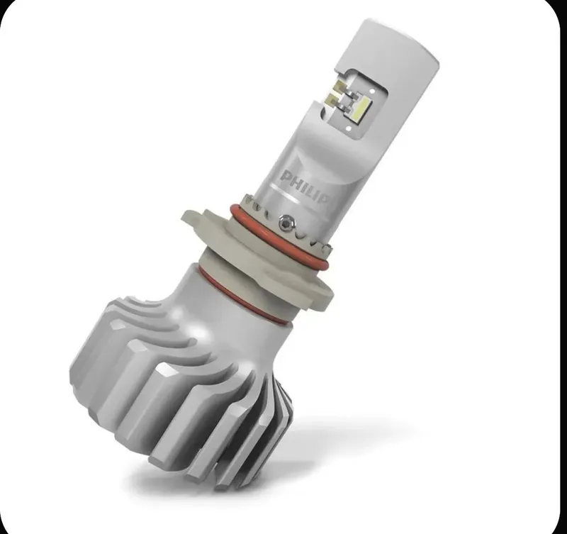 Продам две новые лед лампы PHILLIPS Ultinon Pro5000 HL LED 5800K, 3