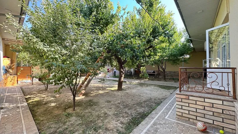 Yunusobotda Xovli sotiladi 6 sotix 8 ta xona islom obod 5 - tor kocha 5 Yunusobotda Xovli sotiladi 6 sotix 8 ta xona islom obod 5 - tor kocha 5