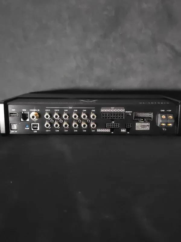 12-канальный процессорный усилитель VL-1012pro DSP 2 12-канальный процессорный усилитель VL-1012pro DSP 2