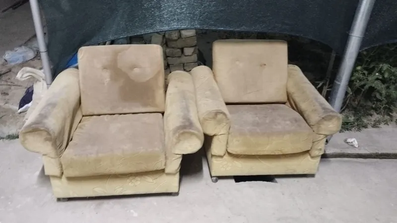 Divan tekinga beriladi
