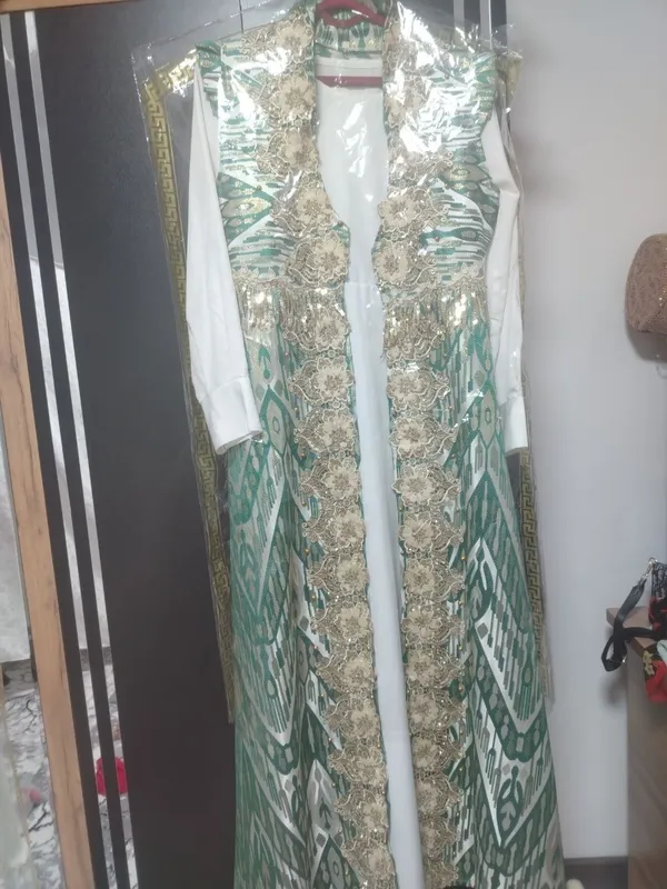 Продаётся платье, нужны деньги 3 Продаётся платье, нужны деньги 3