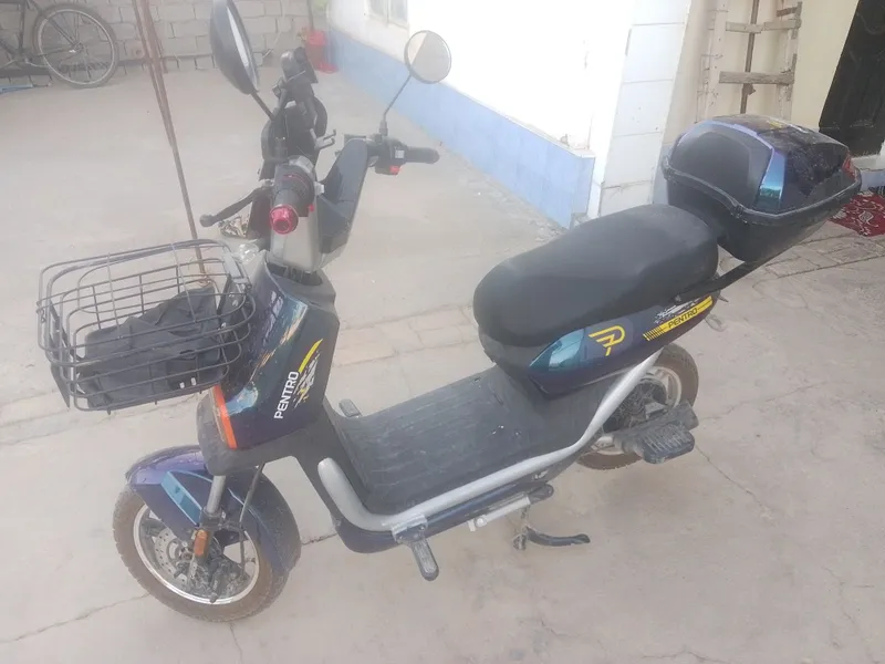 Skuter Pentro 1 zaryad bilan 50 km yuradi maksimal tezlik 45 km/h
