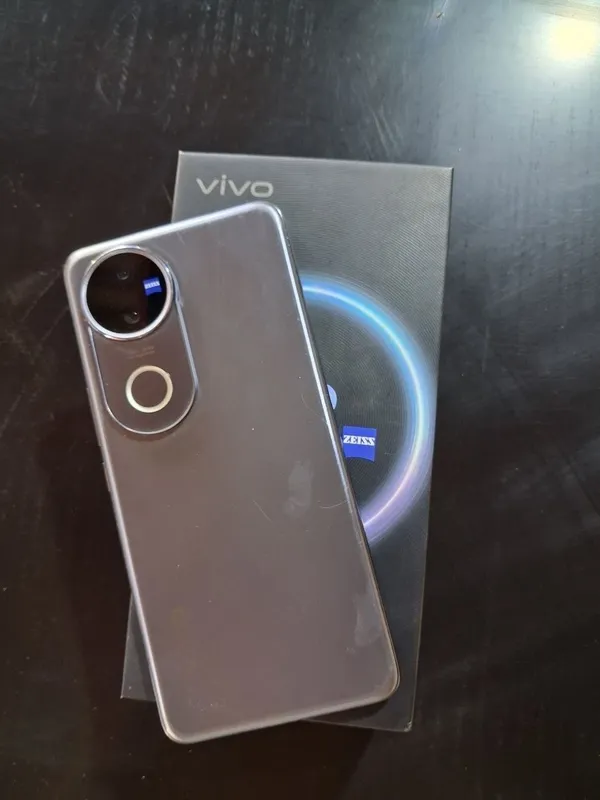 VIVO _ V 50. 5 G 1 VIVO _ V 50. 5 G 1