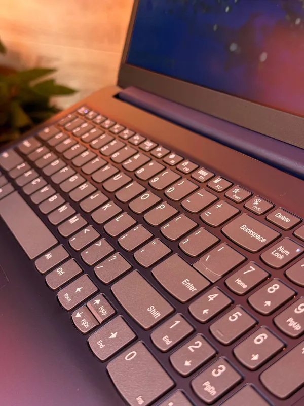 LENOVO noutbuki 3