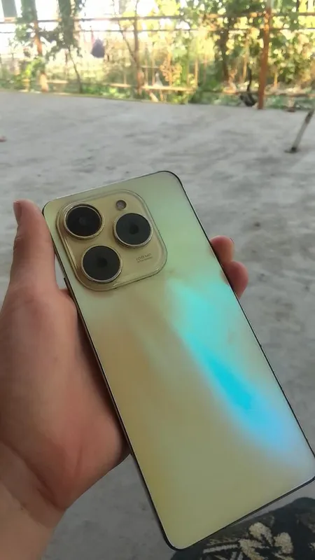 tehno Spark 20 Pro 4 tehno Spark 20 Pro 4