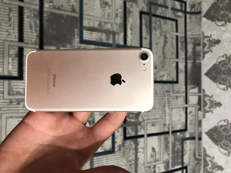 iPhone 7 2 iPhone 7 2