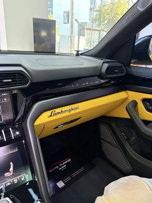 Lamborghini urus 4 Lamborghini urus 4