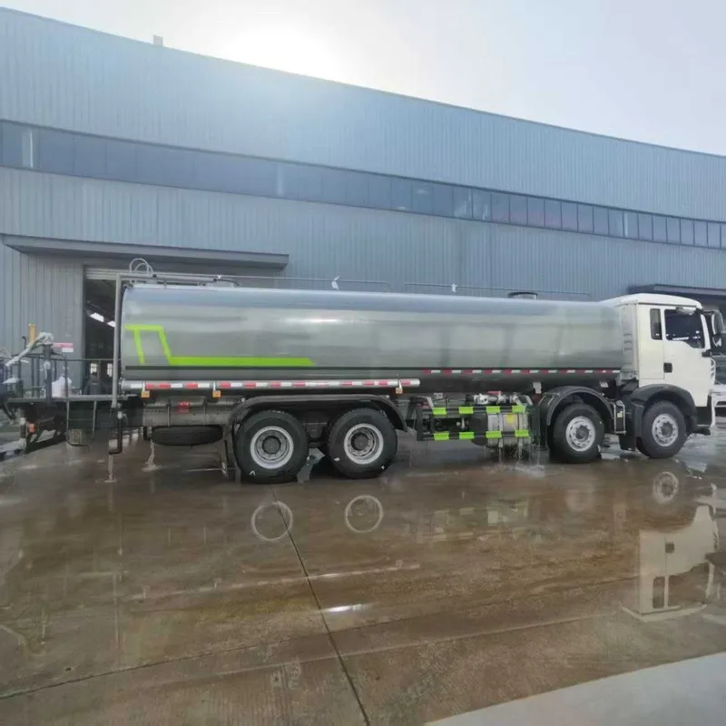 Howo 8x4 30000L Yangi Vodovoz Водовоз (поливомоечная машина) — фото 3