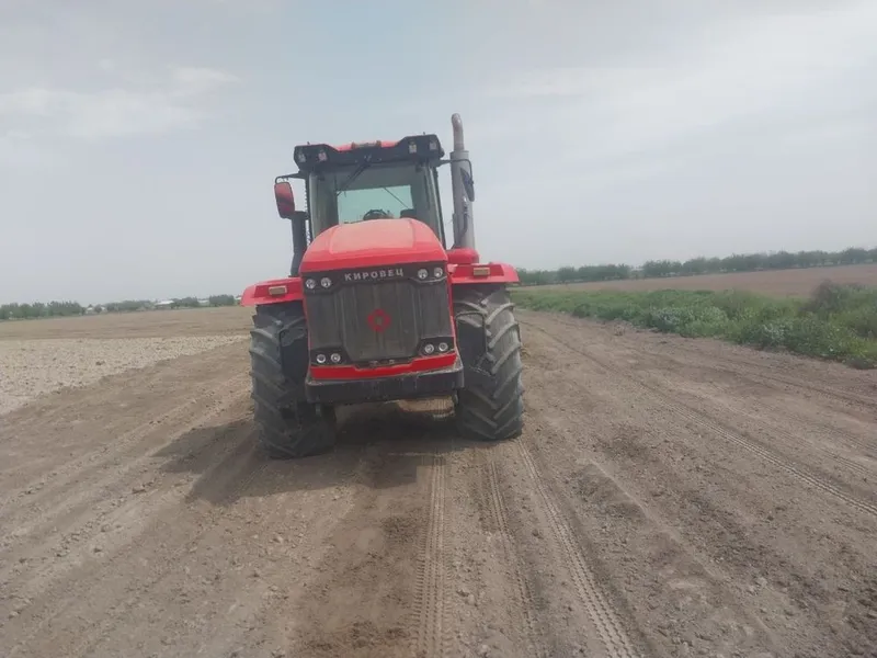 Трактор Кировец K-730М. 4